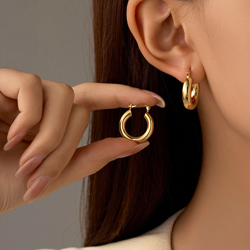 Timeless Elegance: Why Every Jewelry Collection Needs a Pair of Classic Small Hoop Earrings